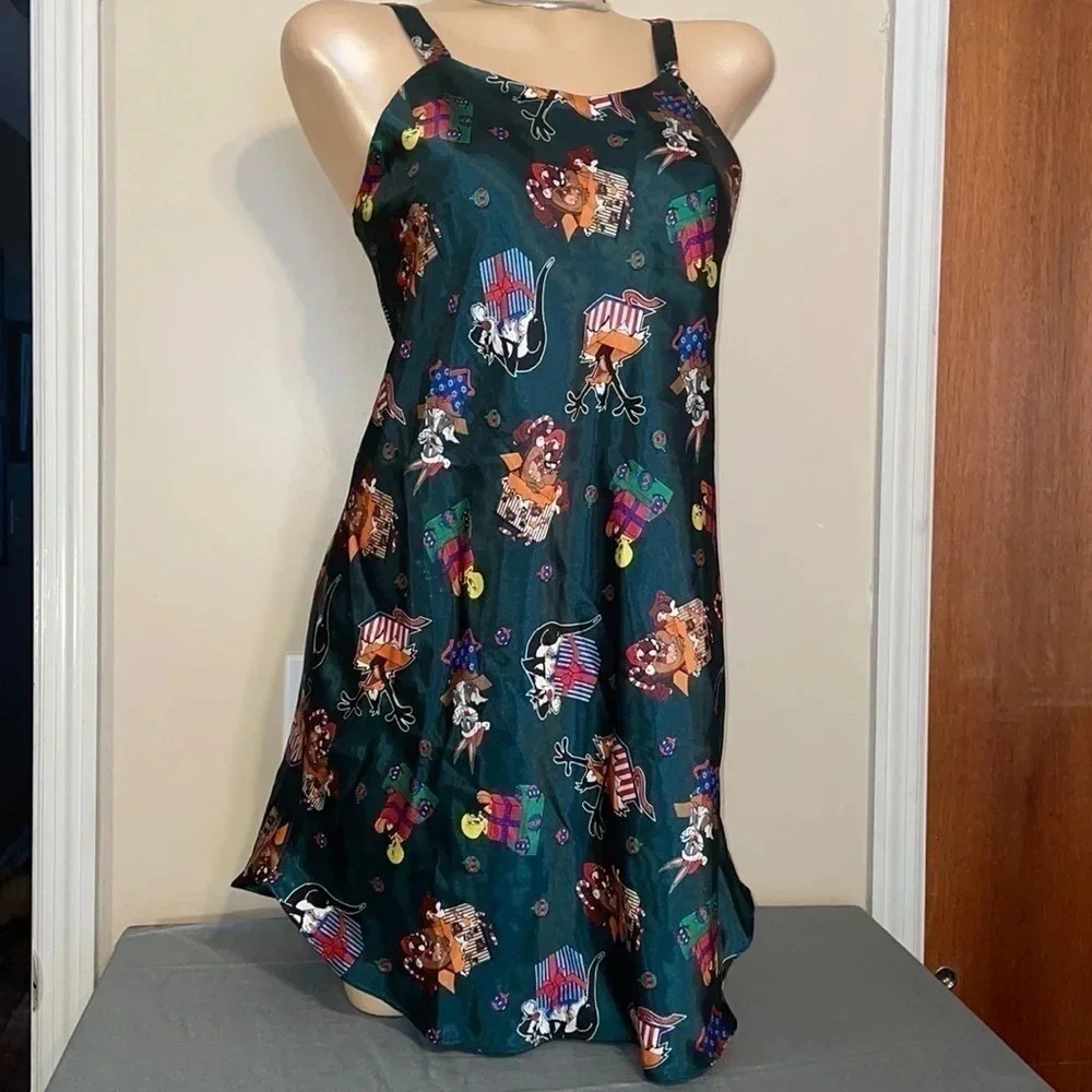Looney Tunes women’s medium night gown character satin chemise Vintage Christmas